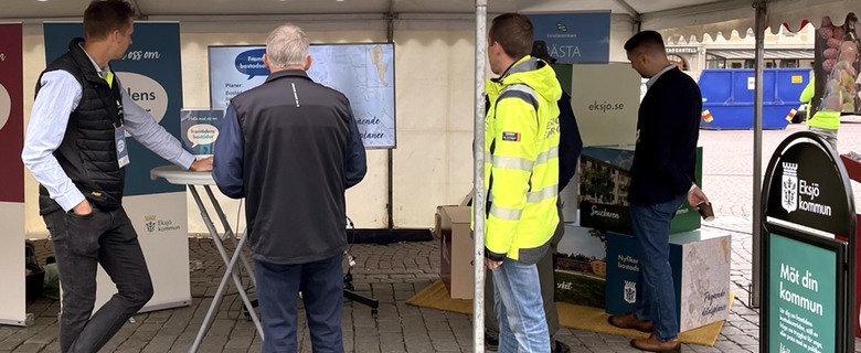 besökare och arrangörer under Möt din kommun.