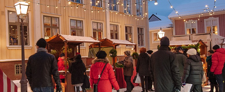 Lilla torget i Gamla stan i Eksjö under Eksjö julmarknad.